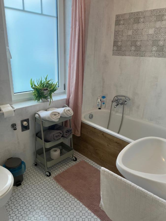 Belvarosi Apartman Eger Bagian luar foto